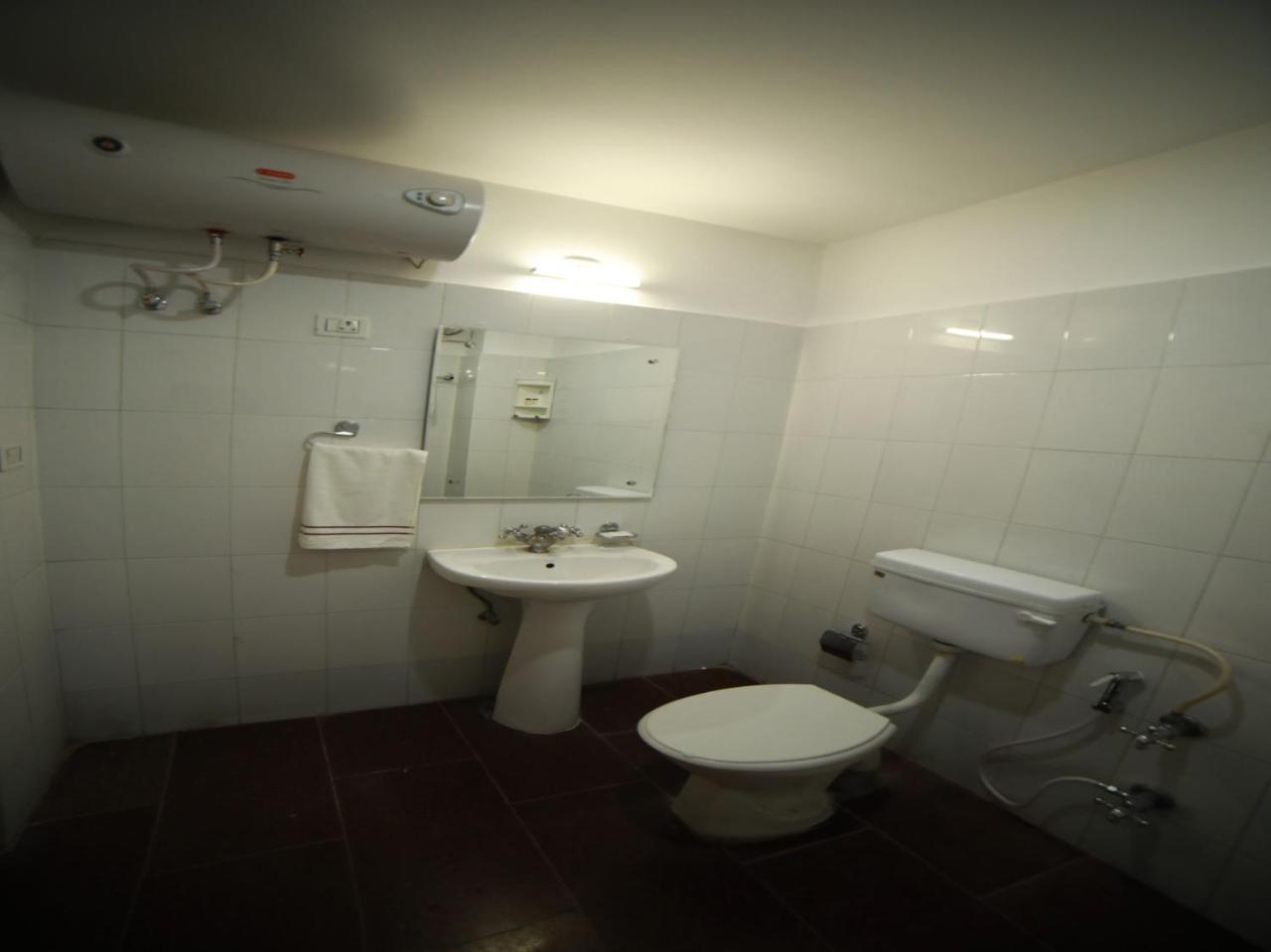 Oyo 15561 Corporate Villa Jammu Bagian luar foto
