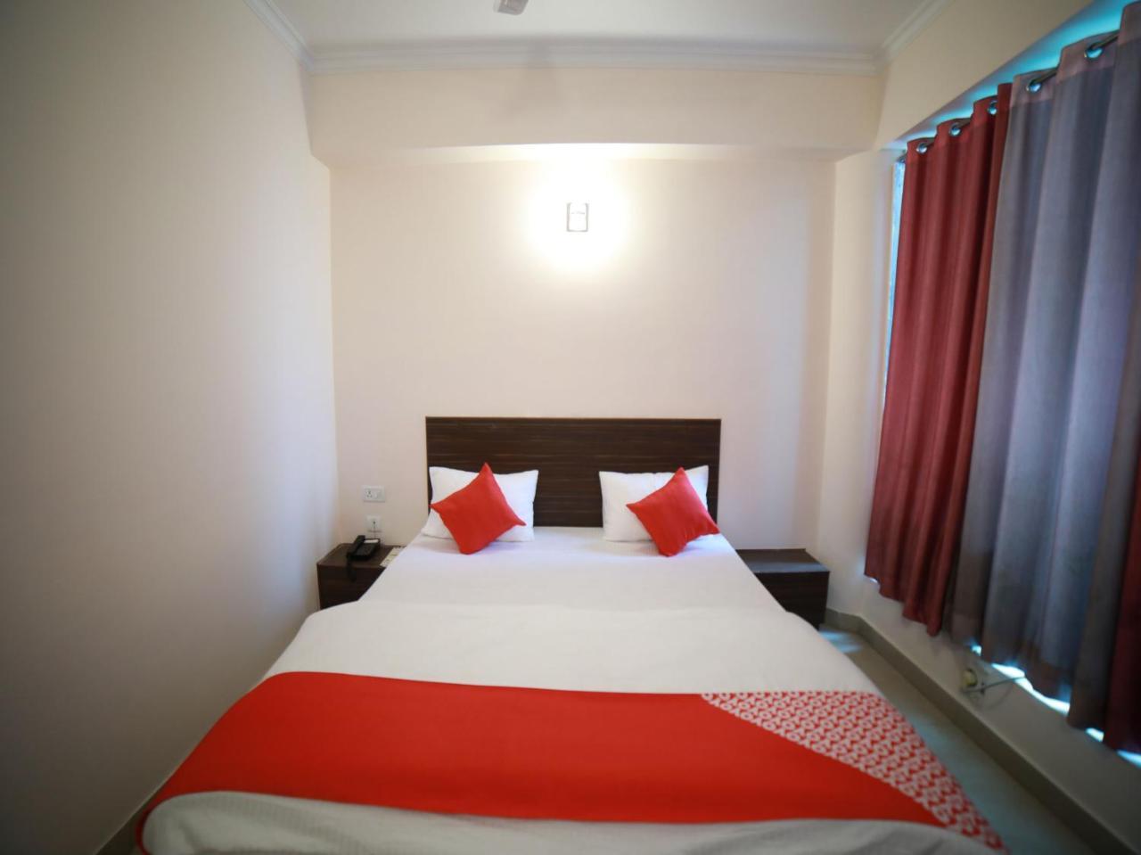 Oyo 15561 Corporate Villa Jammu Bagian luar foto